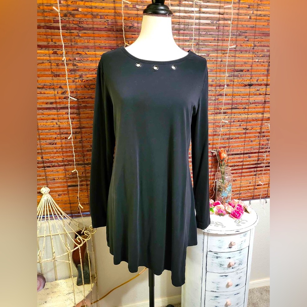 Max & Rina top. No size tag.